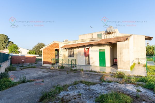 casa indipendente in vendita a Siracusa in zona Cassibile