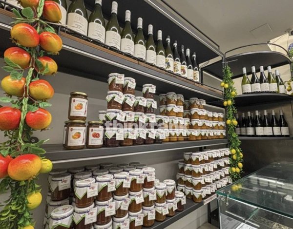 locale commerciale in vendita a Siracusa in zona Centro Città