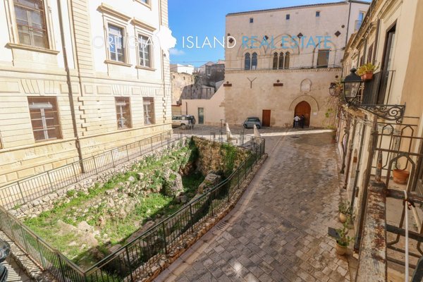 appartamento in vendita a Siracusa in zona Isola Ortigia