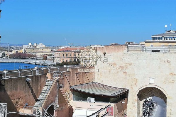 appartamento in vendita a Siracusa in zona Fontane Bianche