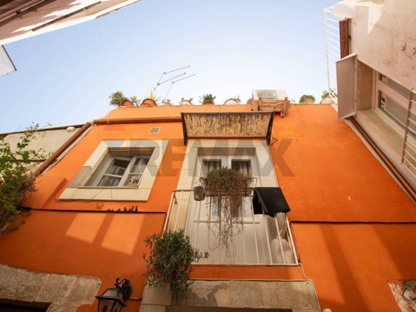 casa indipendente in vendita a Siracusa in zona Isola Ortigia