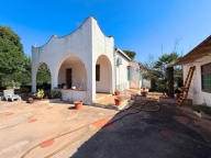 casa indipendente in vendita a Siracusa in zona Fontane Bianche