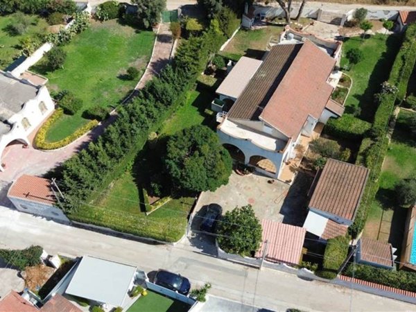 casa indipendente in vendita a Siracusa in zona Fontane Bianche