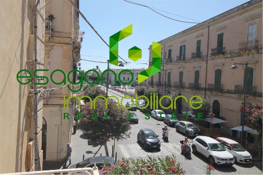 appartamento in vendita a Siracusa in zona Centro Città