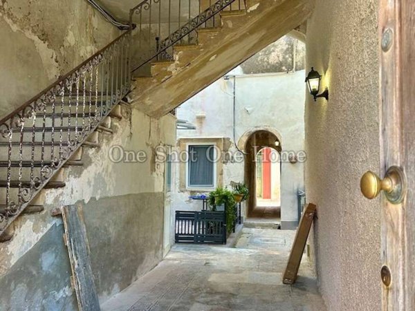 appartamento in vendita a Siracusa in zona Borgata