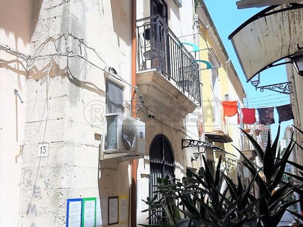 casa indipendente in vendita a Siracusa in zona Isola Ortigia