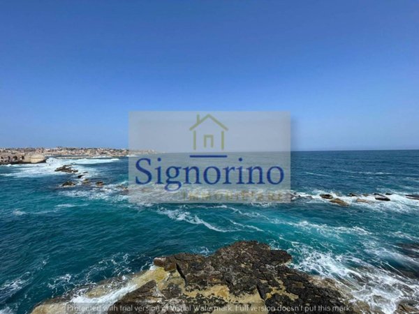 casa semindipendente in vendita a Siracusa in zona Isola Ortigia