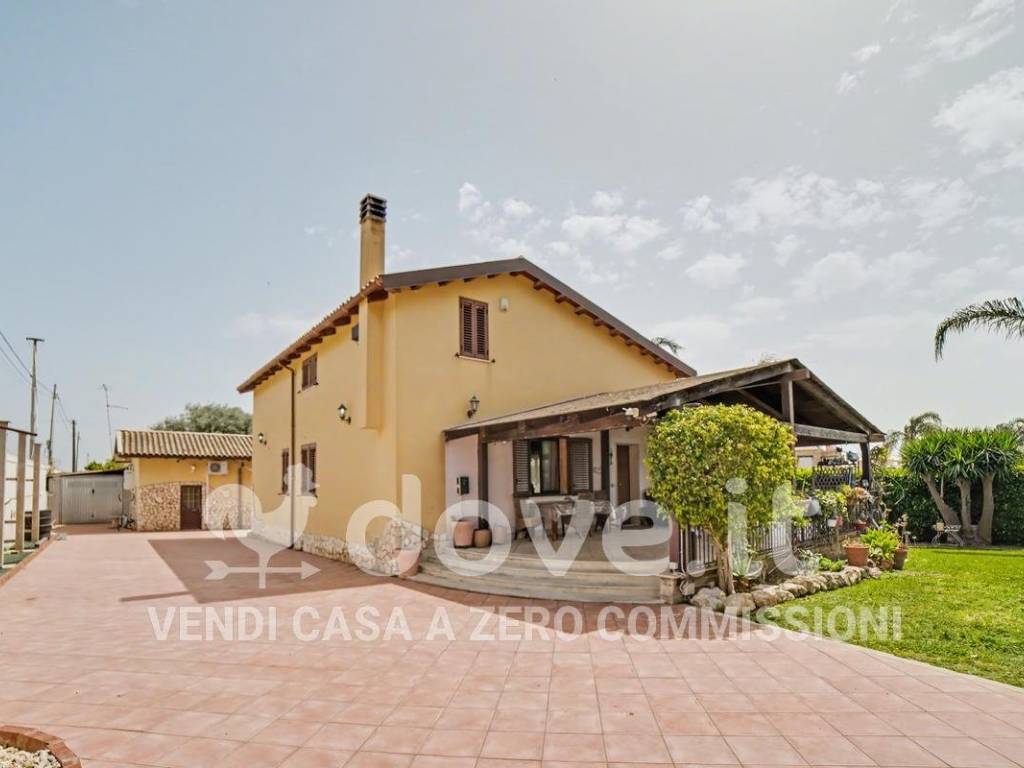 casa indipendente in vendita a Siracusa in zona Belvedere