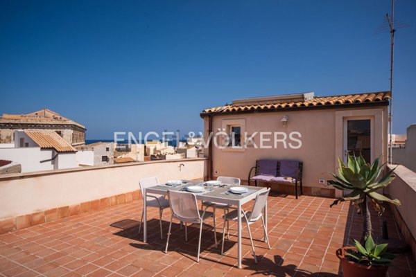 quadrivano in vendita a Siracusa in zona Isola Ortigia