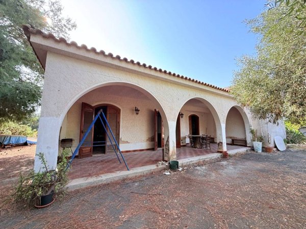 casa indipendente in vendita a Siracusa in zona Isola / Plemmirio