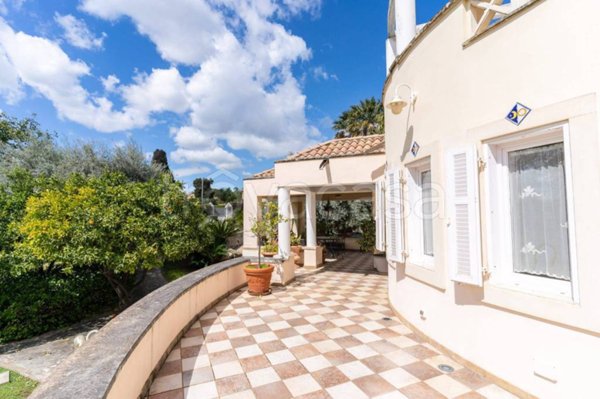 casa indipendente in vendita a Siracusa in zona Belvedere