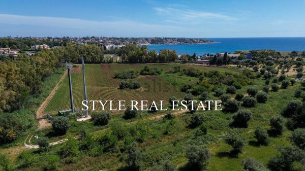 terreno agricolo in vendita a Siracusa in zona Fontane Bianche