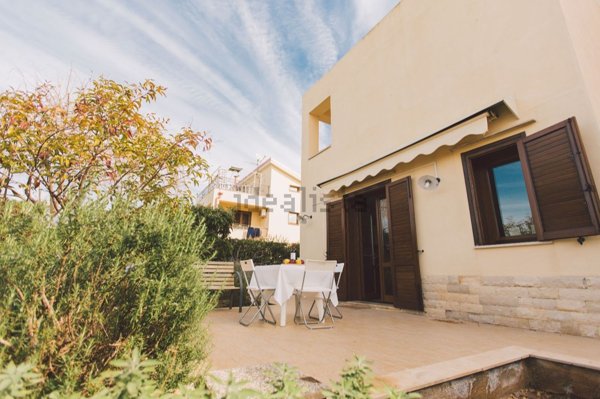 casa indipendente in vendita a Siracusa in zona Isola / Plemmirio