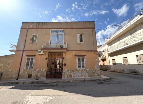 appartamento in vendita a Siracusa in zona Grottasanta