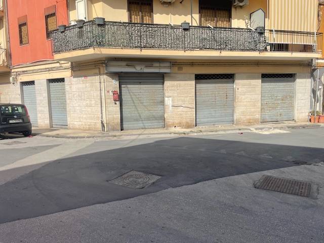 locale commerciale in vendita a Siracusa in zona Centro Città