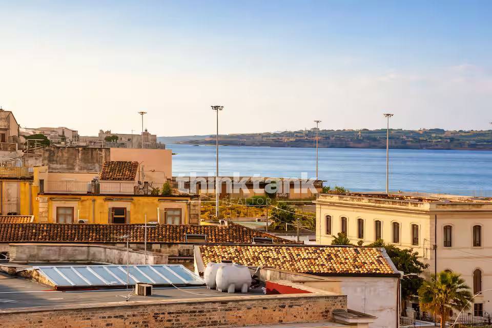 appartamento in vendita a Siracusa in zona Isola Ortigia