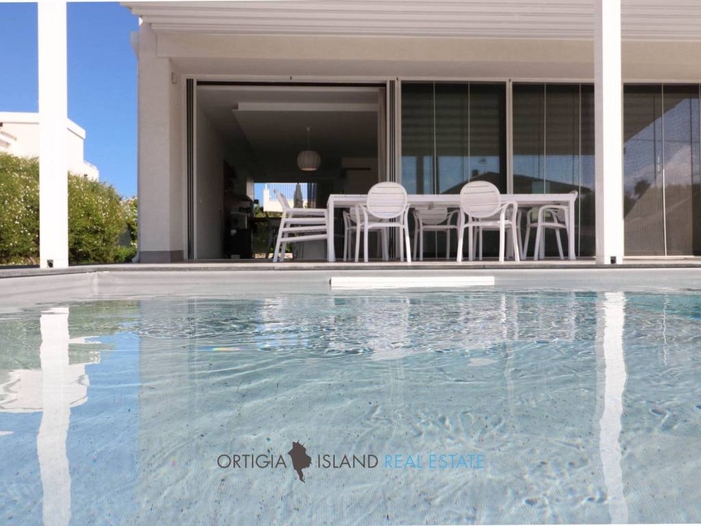 casa indipendente in vendita a Siracusa in zona Isola / Plemmirio