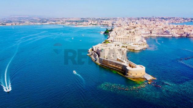 negozio in vendita a Siracusa in zona Isola Ortigia