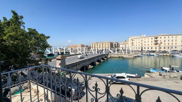 casa indipendente in vendita a Siracusa in zona Centro Città