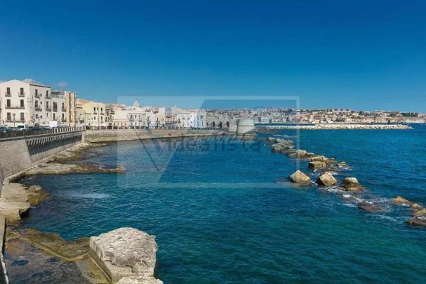 appartamento in vendita a Siracusa in zona Isola Ortigia
