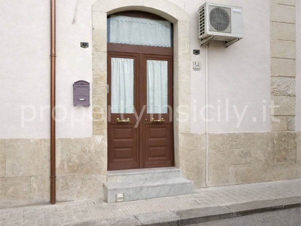 appartamento in vendita a Siracusa in zona Borgata