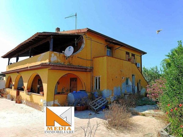 casa indipendente in vendita a Siracusa in zona Targia
