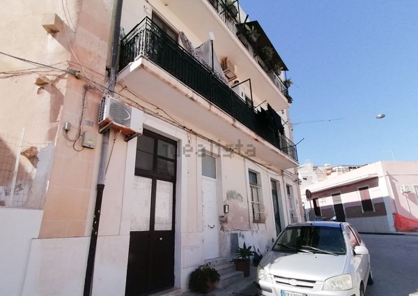 appartamento in vendita a Siracusa in zona Borgata