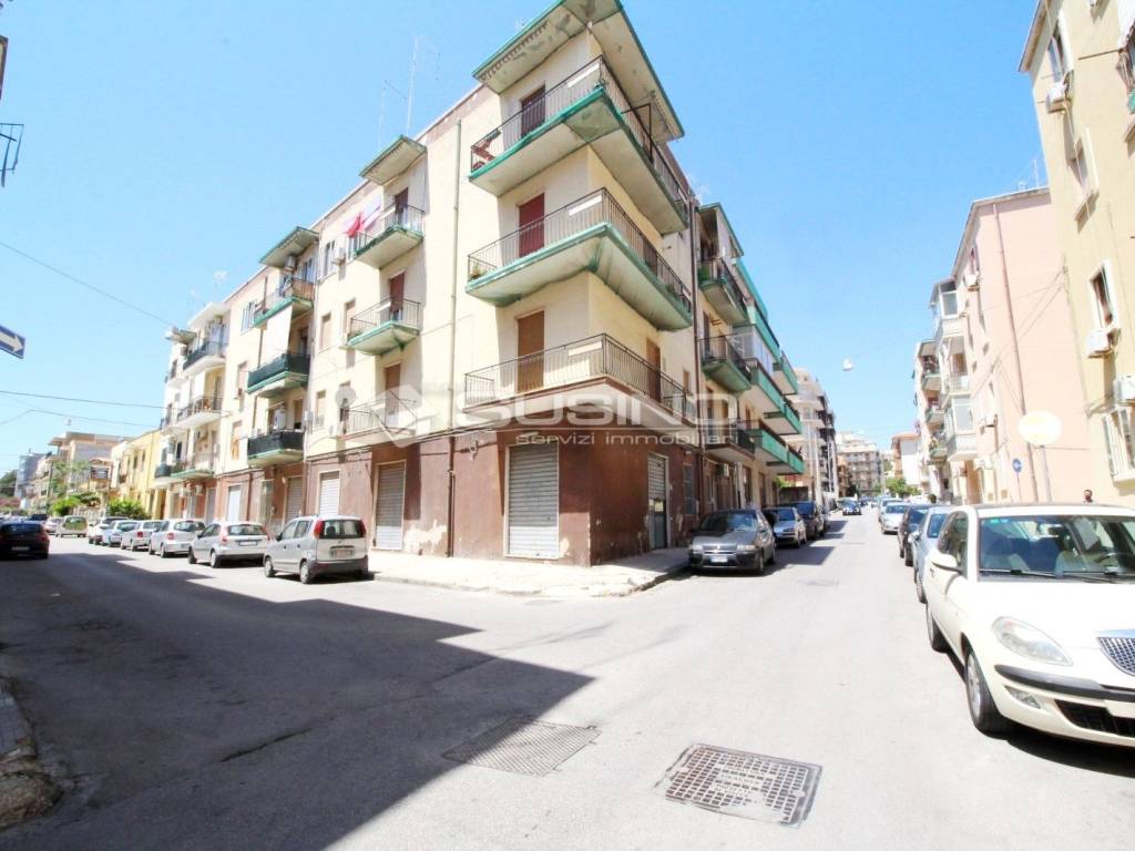 negozio in vendita a Siracusa in zona Grottasanta
