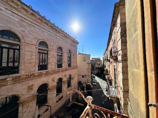 appartamento in vendita a Siracusa in zona Isola Ortigia