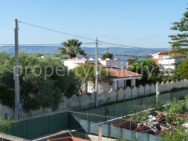 casa indipendente in vendita a Siracusa in zona Isola / Plemmirio