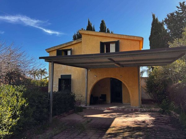 casa indipendente in vendita a Siracusa in zona Arenella