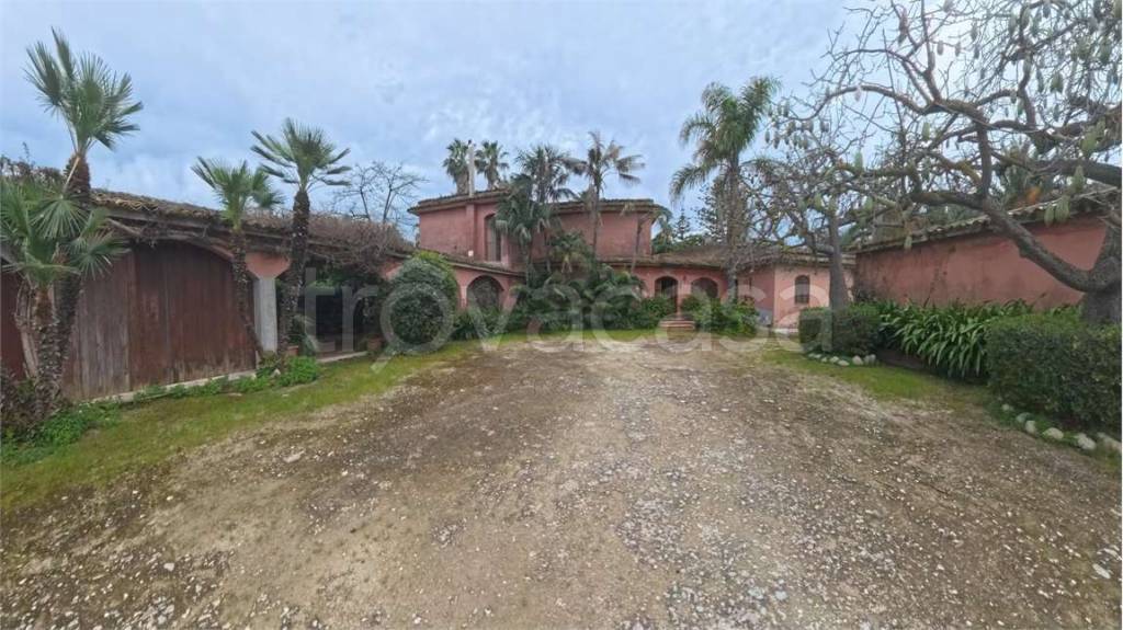 casa indipendente in vendita a Siracusa in zona Isola / Plemmirio