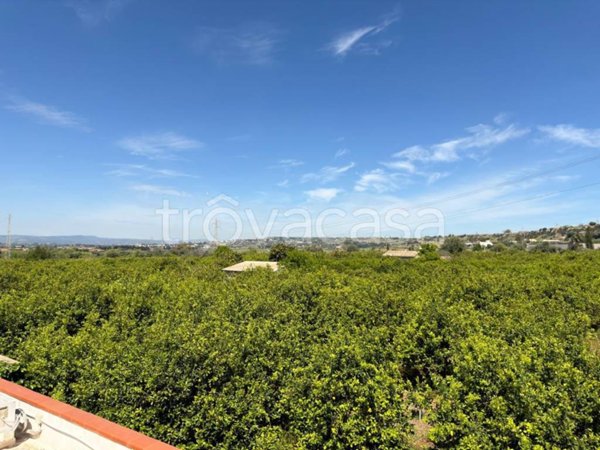 casa indipendente in vendita a Siracusa in zona Belvedere