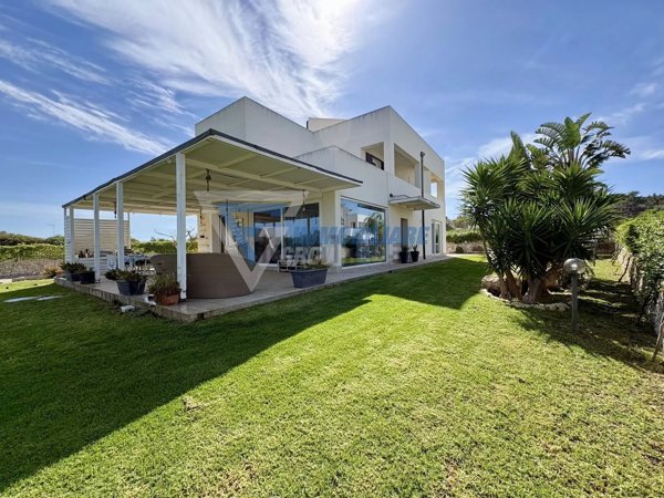 casa indipendente in vendita a Siracusa in zona Isola / Plemmirio