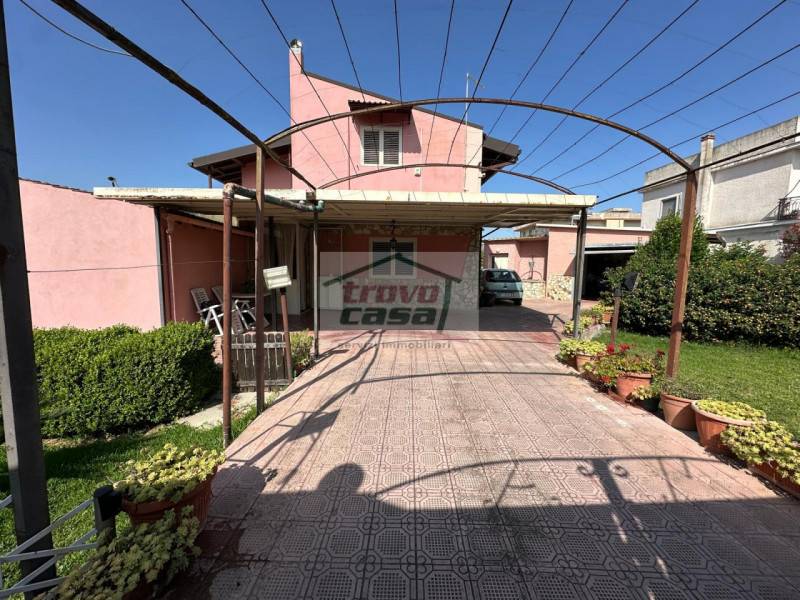 casa indipendente in vendita a Siracusa in zona Targia