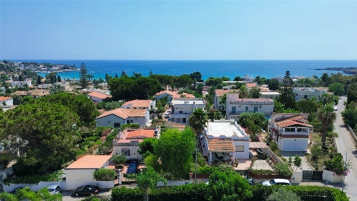casa indipendente in vendita a Siracusa in zona Fontane Bianche