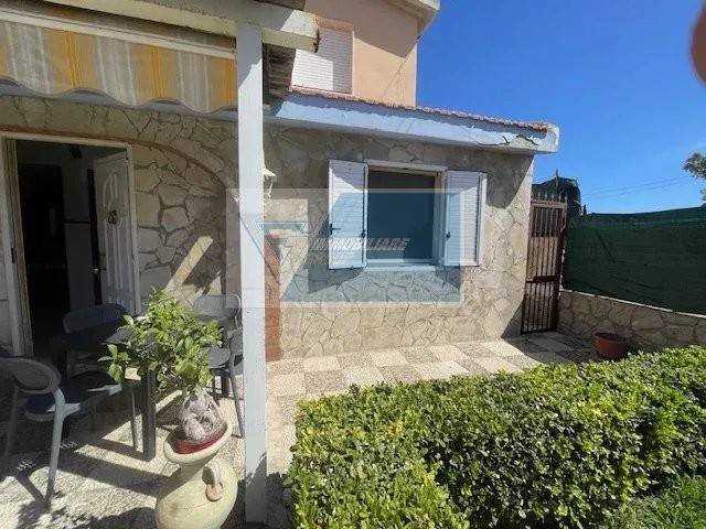 casa indipendente in vendita a Siracusa in zona Borgata