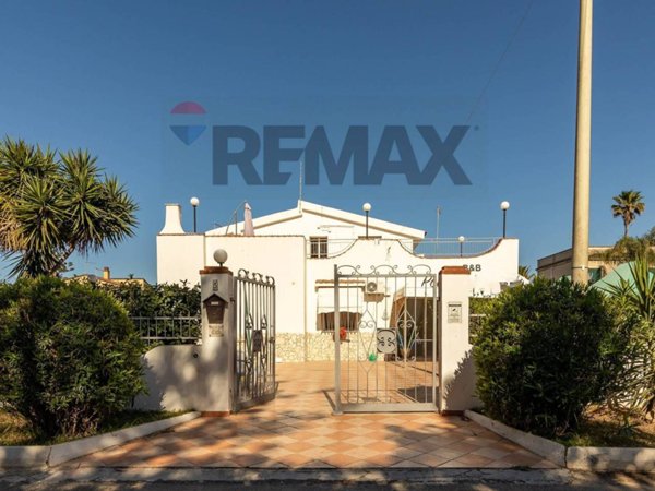 casa indipendente in vendita a Siracusa in zona Arenella