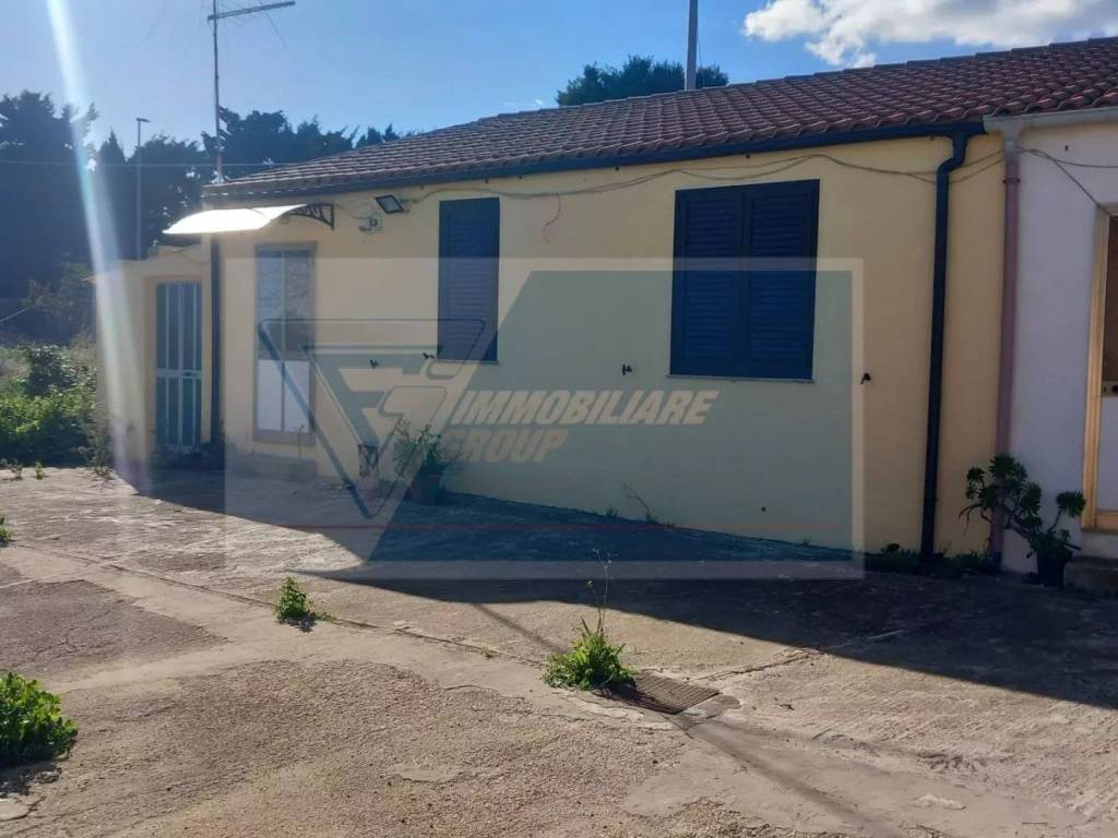 casa indipendente in vendita a Siracusa in zona Isola / Plemmirio