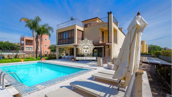 casa indipendente in vendita a Siracusa in zona Isola / Plemmirio