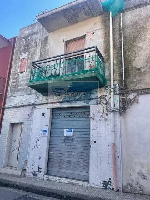 intera palazzina in vendita a Siracusa in zona Belvedere