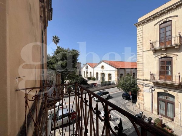 appartamento in vendita a Siracusa in zona Borgata