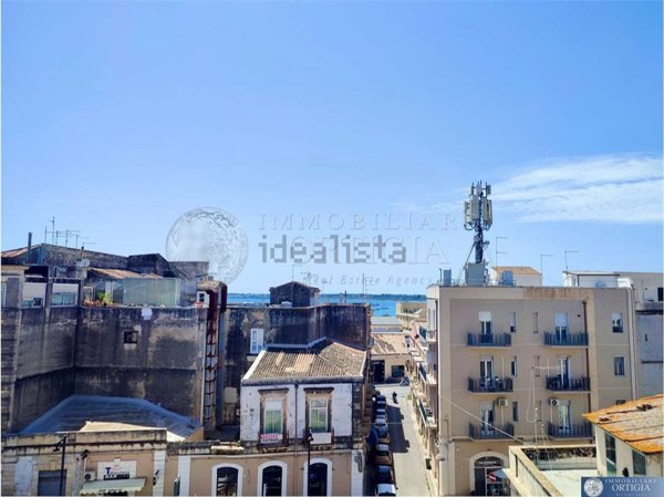 appartamento in vendita a Siracusa in zona Isola Ortigia