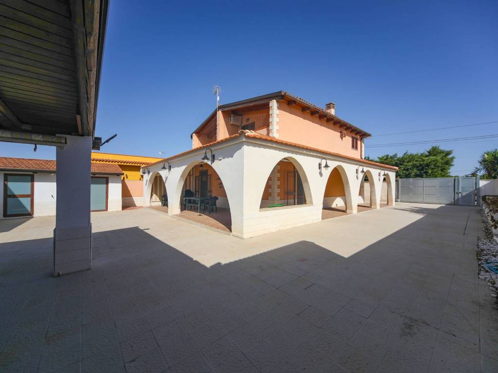 casa indipendente in vendita a Siracusa in zona Isola / Plemmirio
