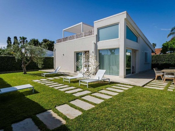 casa indipendente in vendita a Siracusa in zona Isola / Plemmirio