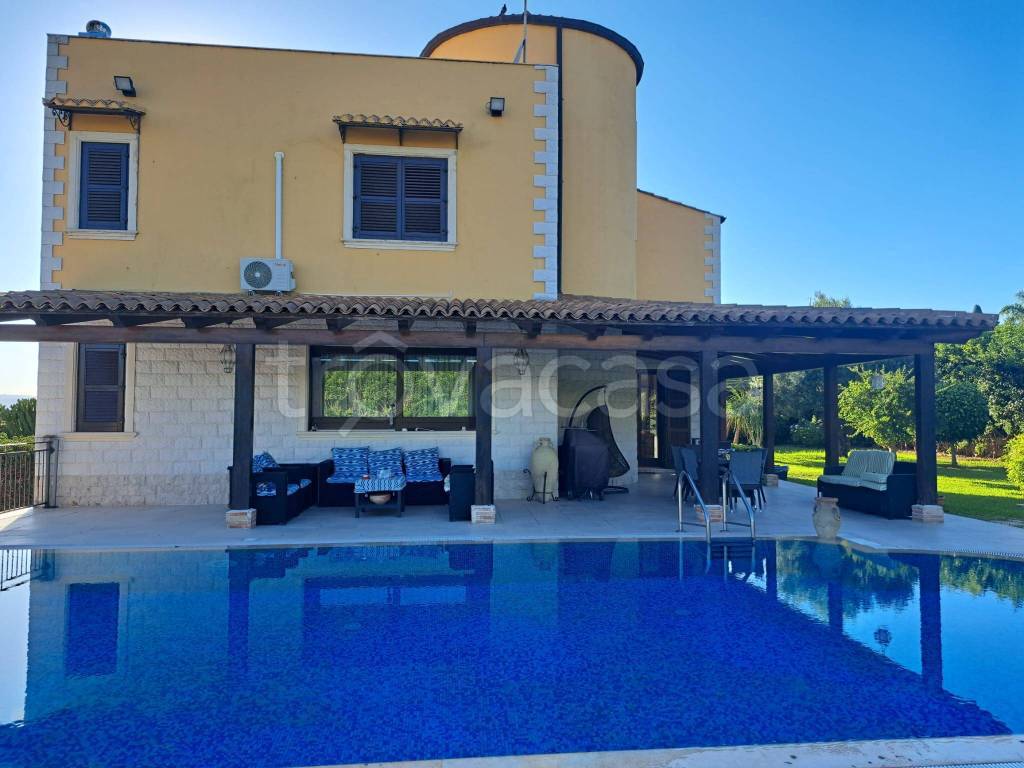 casa indipendente in vendita a Siracusa in zona Belvedere