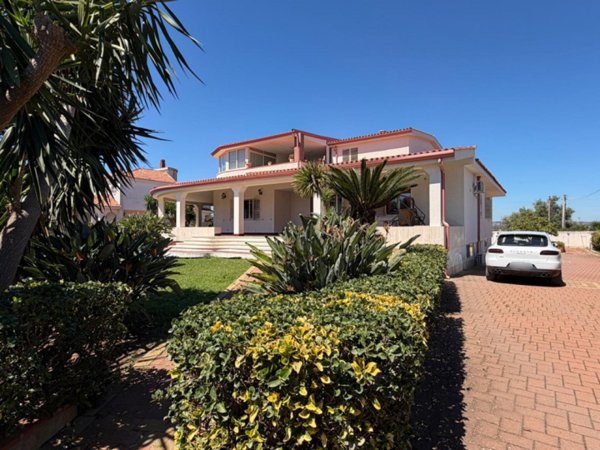 casa indipendente in vendita a Siracusa in zona Borgata