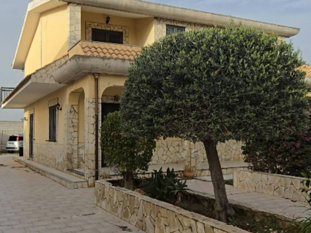 casa indipendente in vendita a Siracusa in zona Targia