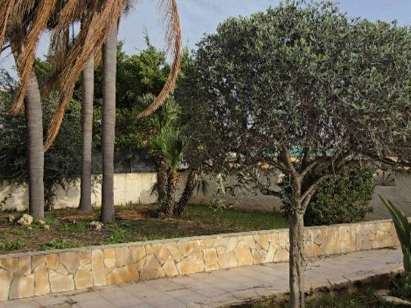casa indipendente in vendita a Siracusa in zona Targia