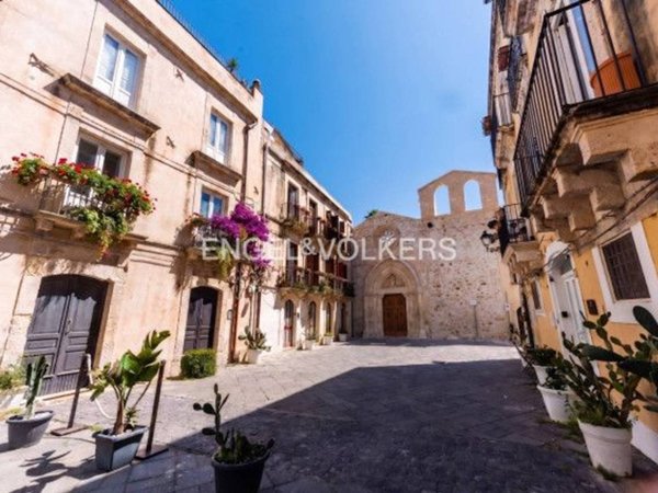 appartamento in vendita a Siracusa in zona Isola Ortigia